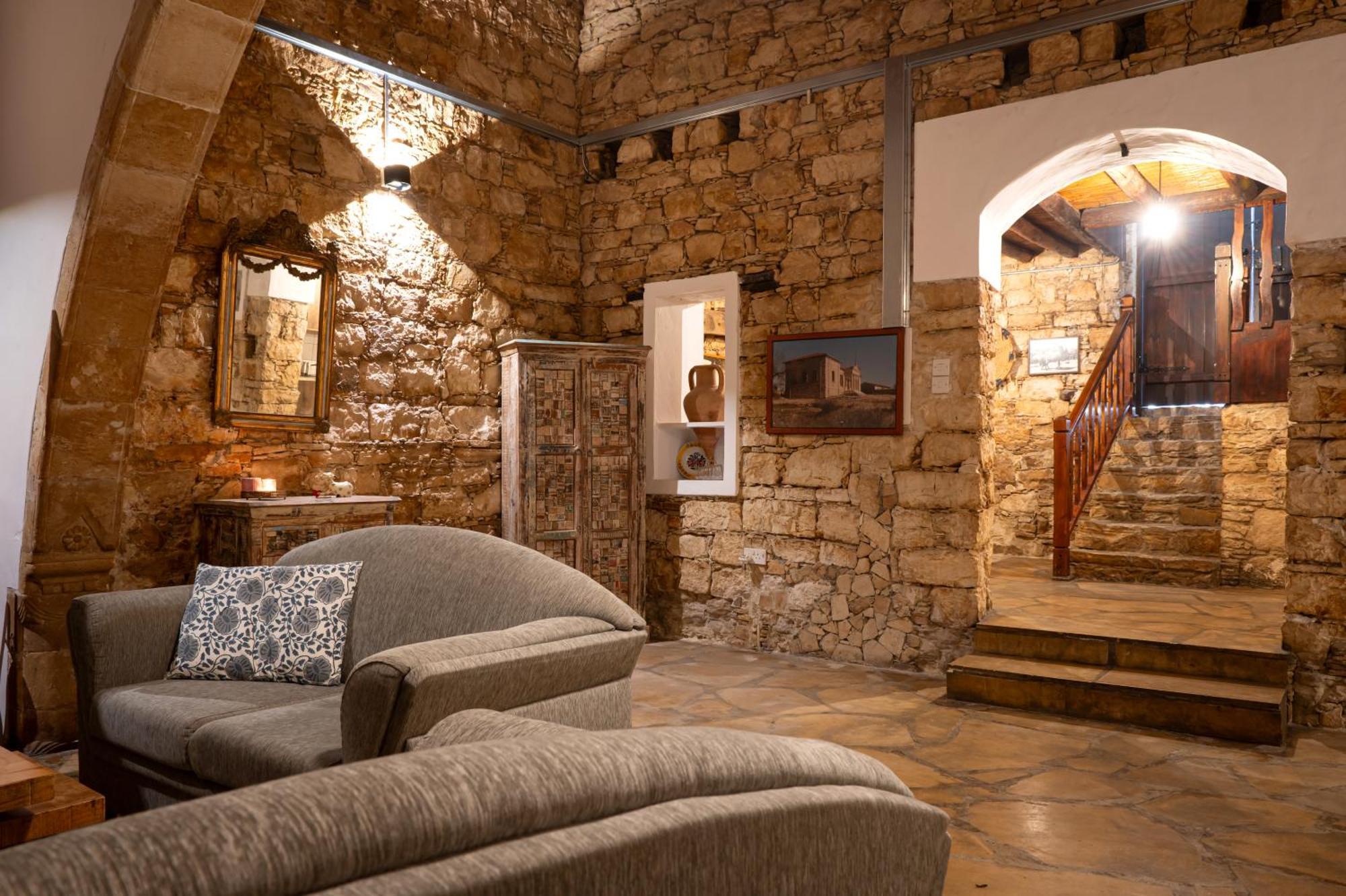 Oinoessa Traditional Boutique Guest Houses Lofou Buitenkant foto