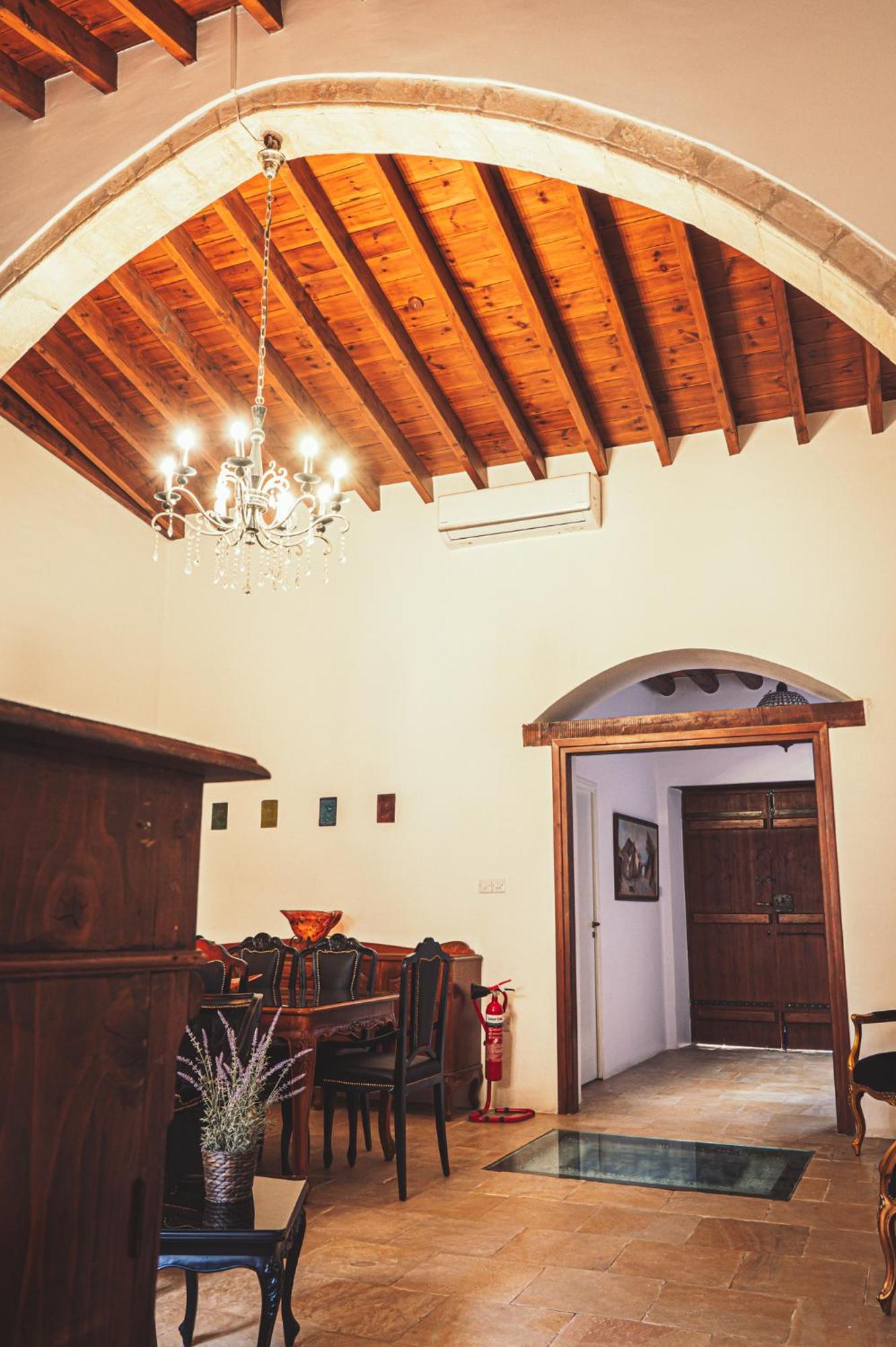 Oinoessa Traditional Boutique Guest Houses Lofou Buitenkant foto