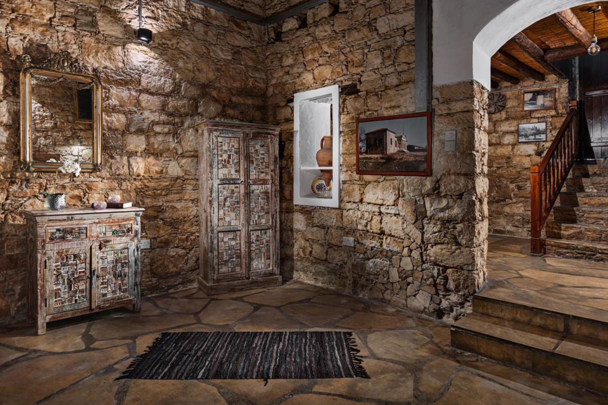 Oinoessa Traditional Boutique Guest Houses Lofou Buitenkant foto