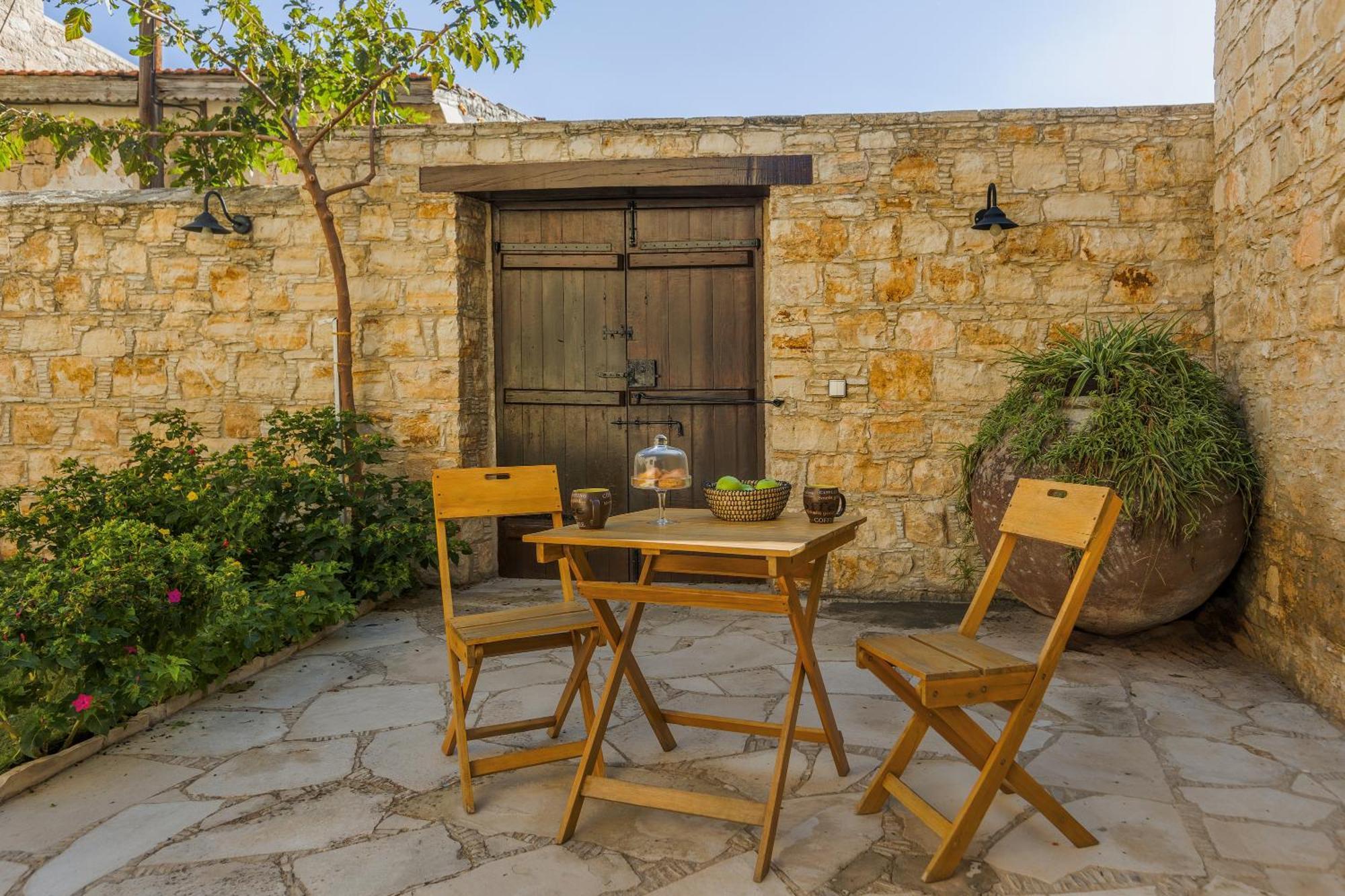Oinoessa Traditional Boutique Guest Houses Lofou Buitenkant foto