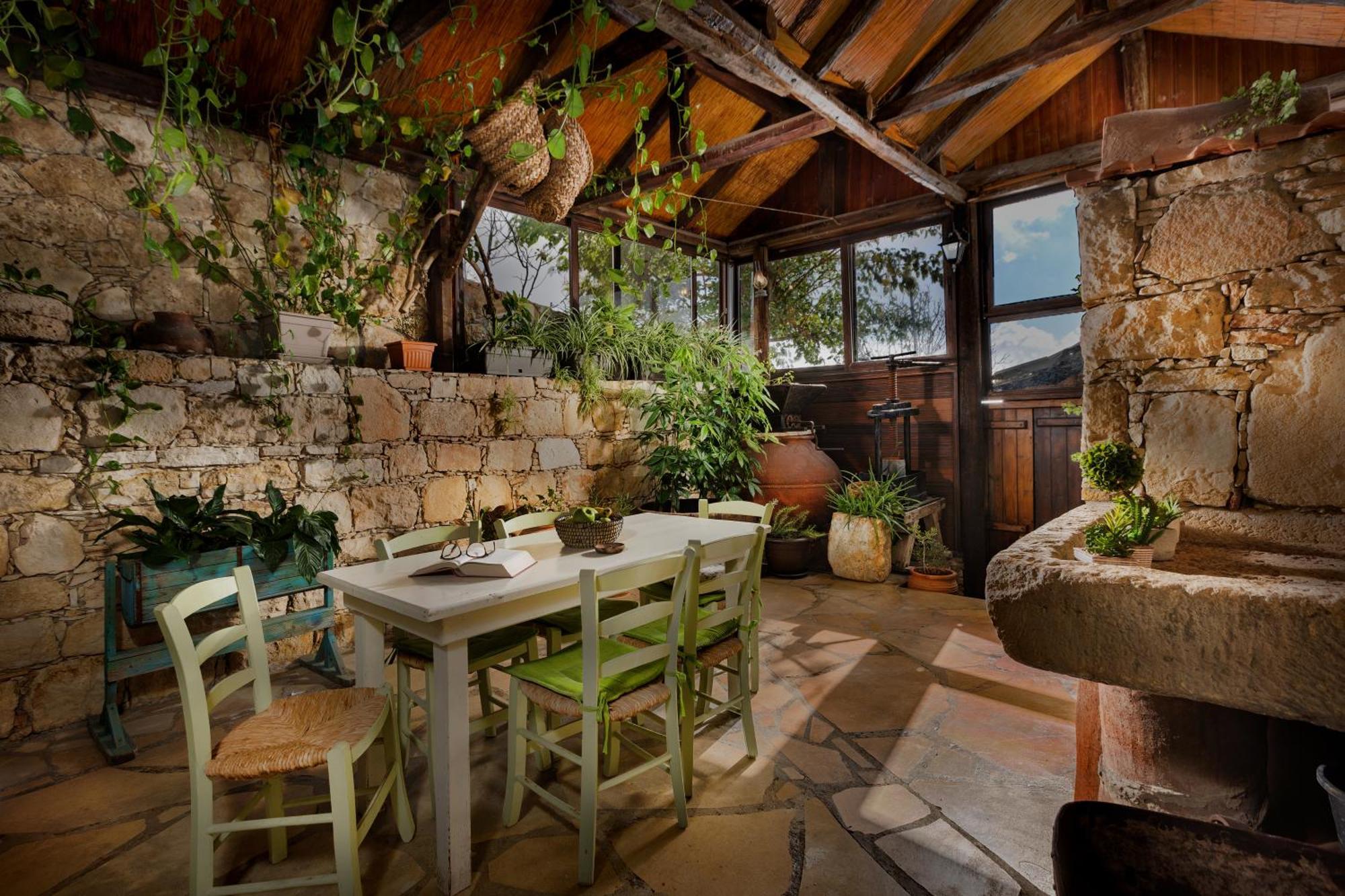 Oinoessa Traditional Boutique Guest Houses Lofou Buitenkant foto