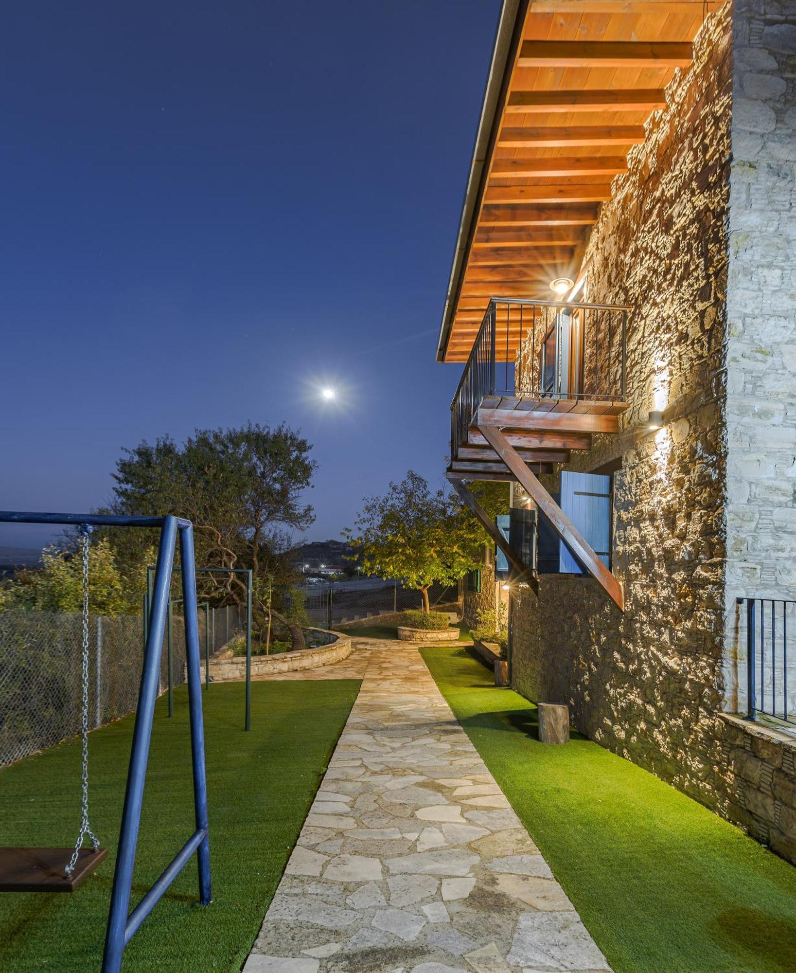 Oinoessa Traditional Boutique Guest Houses Lofou Buitenkant foto